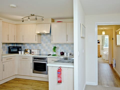 Kitchen | 15 Belvedere Court, Paignton