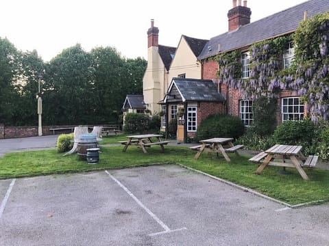 Compasses Inn opposite to the holiday home | White Wing, Blue Charm - The Compasses Inn Cottages, Damerham, near Fordingbridge