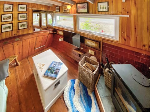 Living area | The Prince - Hobgoblin Holiday Apartments, Glendaruel