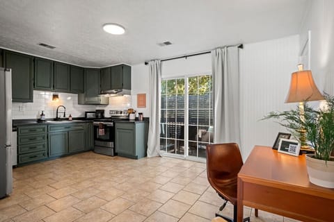 A spacious kitchen with everything you need to cook together, from quick breakfasts to hearty family dinners.