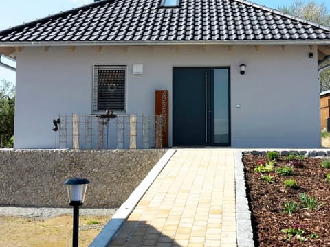 Entrance / Reception