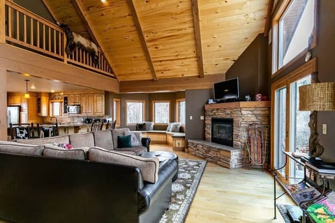 5a3f2bf9-1dd6-42c1-9c2d-8d7c5a1ada7d