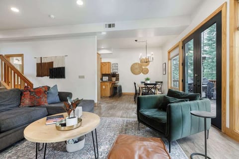  Open concept living dining area