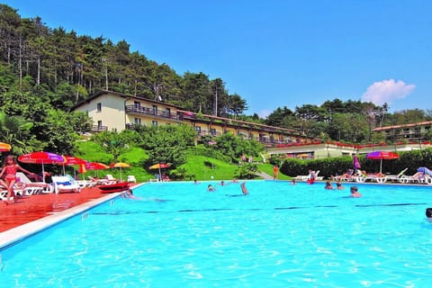 Holiday Home Swimming Pool