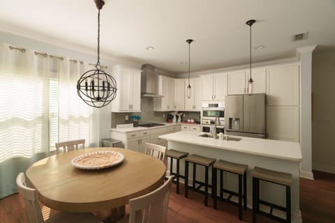 Oceanwalk 1- Large kitchen island perfect for gathering