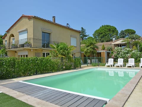 Holiday Home Swimming Pool