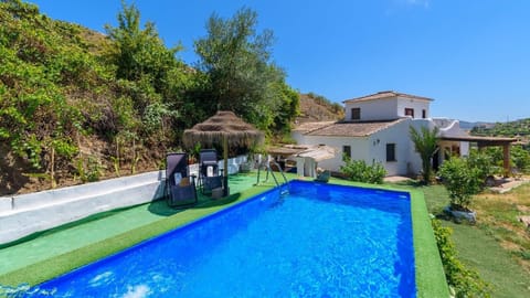 Casa del Río Canillas de Aceituno by Ruralidays