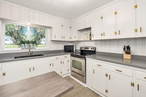 Well equipped open kitchen