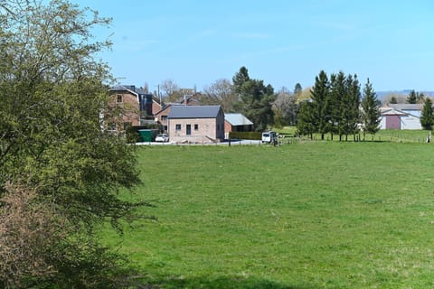 Immediate Surroundings [summer] (<1 km)