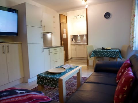 Ruhiges Appartement mit 1 Schlafzimmer und Balkon - Patricia, Haus Bed and Breakfast in Berchtesgadener Land