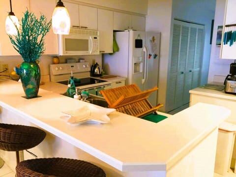 Refrigerator was just replaced. This picture shows the old one. 