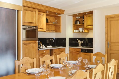 Kitchen and dining area