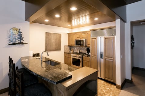 Indoors, Kitchen, Sink, Sink Faucet, Microwave