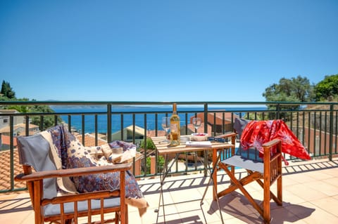 Blissful balcony views
