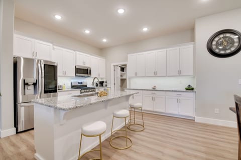 Kitchen | Coffee Maker | Toaster | Crockpot | Spices