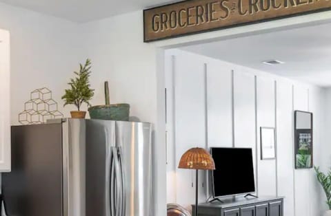 French door large fridge with ice maker large capacity