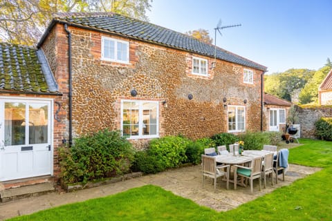 The Coach House, Ringstead: Formerly the Coach House to Ringstead Hall