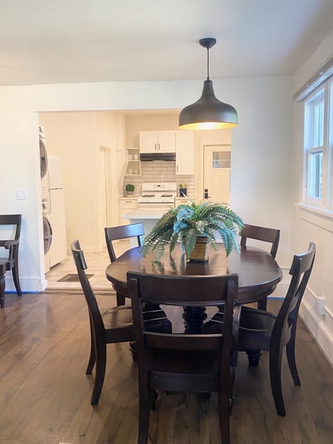 DR table seats 6 comfortably 