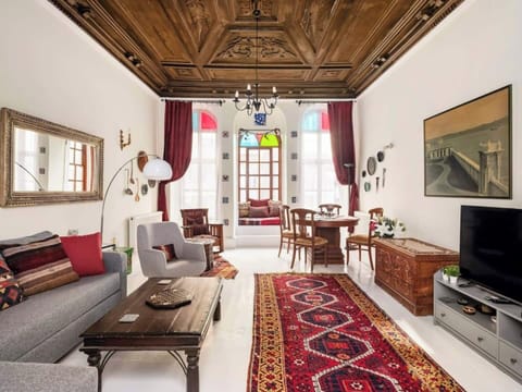 Living room with the dining area