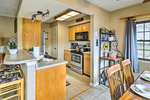 Kitchen | Main Level | Dishwasher | Coffee Maker