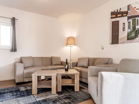 Furniture, Couch, Picture Frame, Table, Comfort, Wood, Window, Beige, Building, Interior Design