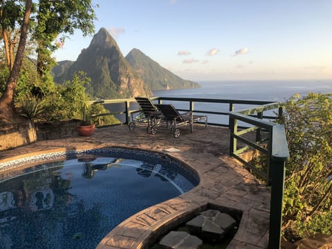 Cashew Villa pool deck