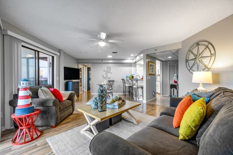 St. Thomas Square 1210B Living Area