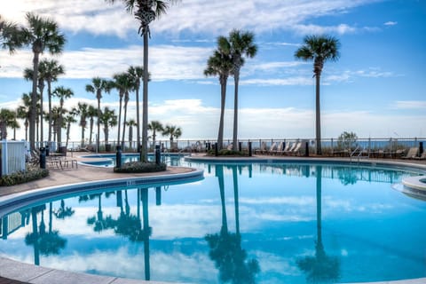 Grand Panama Pool on the gulf