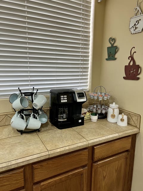 Coffee & tea bar for a great start to your morning!