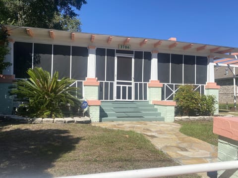 Large historic home close to beach and attractions