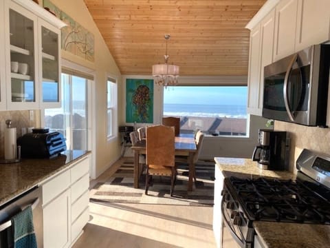 Always coffee and tea awaiting your company.