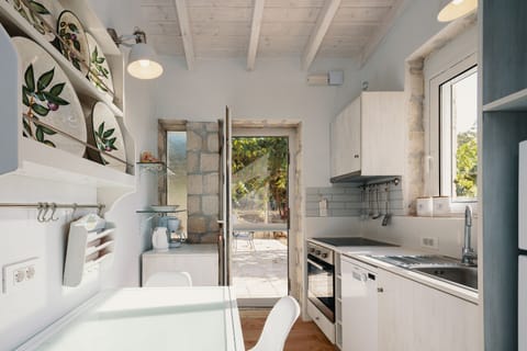 Fully equipped kitchen in studio