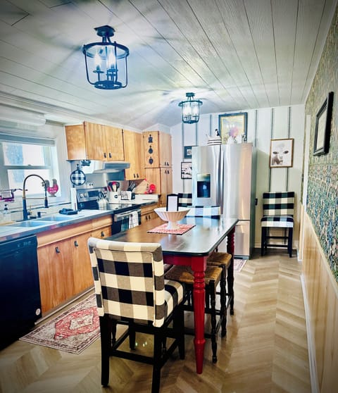 An inviting, well stocked kitchen - perfect for gathering and making memories!