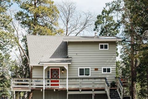 Street view of the cabin