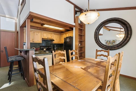 upper level-dining area-_dsc7287