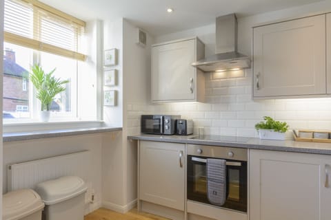 Bright and Inviting Kitchen
