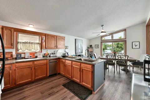 Large, Open Kitchen-Dining