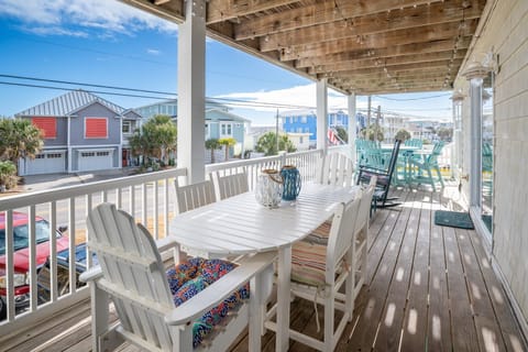 Welcome to Sea La Vie - Ocean View 1st Floor Condo