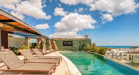 Oceanview rooftop infinity pool