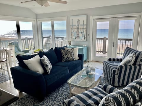 Panoramic views of the ocean. Living room has Queen size sleeper sofa. 