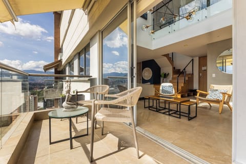 Indoor/outdoor living in the city of eternal spring