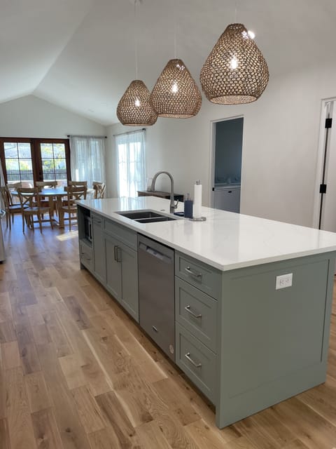 Abundance counter space for cooking and serving. Lots of natural light.