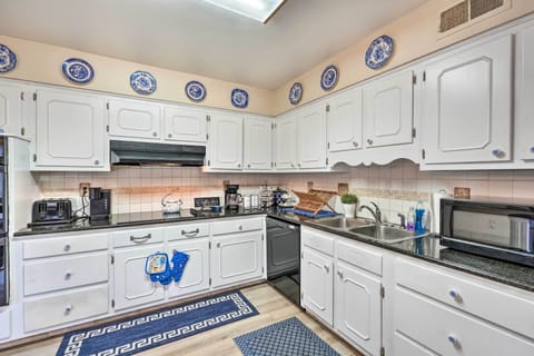 Kitchen | Dishwasher