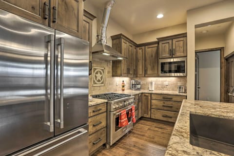 Kitchen | Organic Coffee & Snacks | Entry Level