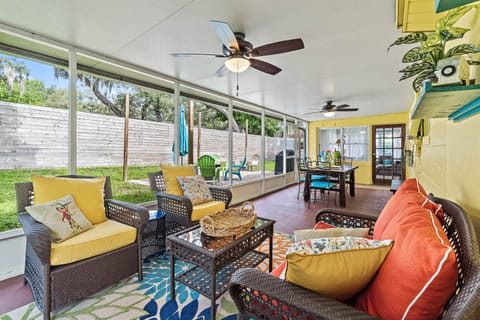 Screened-in back porch 