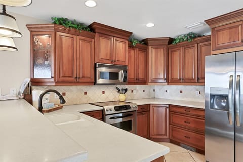 Tropical Odyssey by FVC - Kitchen