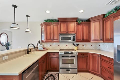 Tropical Odyssey by FVC - Kitchen