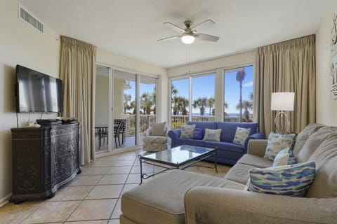 Welcome to Crescent 110, where resort style amenities meet the white beaches of Destin and the emerald waters of the Gulf.
