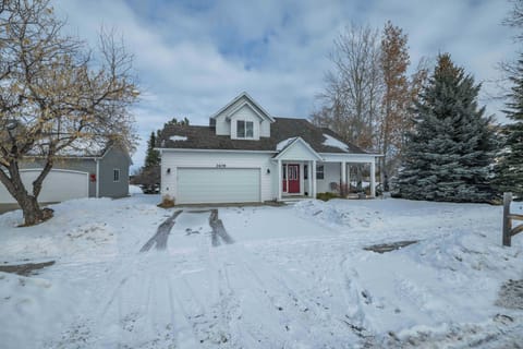 Exterior w/ extra parking