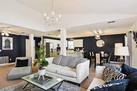 1st Floor Living Area